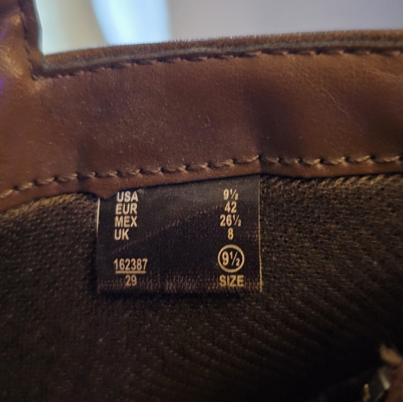 Brown leather ankle Boots with gold tone zipper - Picture 7 of 7